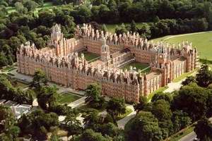 伦敦大学皇家霍洛威学院 Royal Holloway, University of London