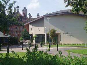 伦敦大学皇家霍洛威学院 Royal Holloway, University of London