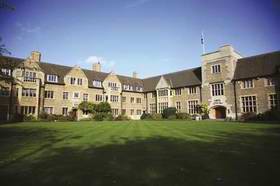 <a href=http://uk.blueskystudy.com/School-223.htm target=_blank>贝勒比斯学院剑桥校区</a> Bellerbys College - Cambridge